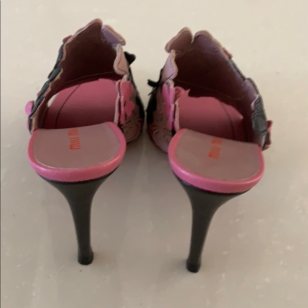 MiuMiu stunning heels with 🌸 flower detail - Picture 4 of 8
